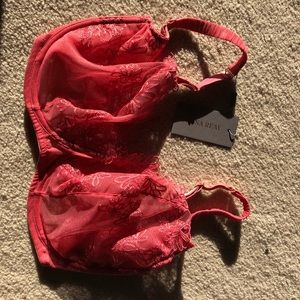 Adina Reay bra size 32I